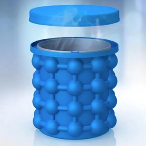 Space Saving Ice Cube Maker